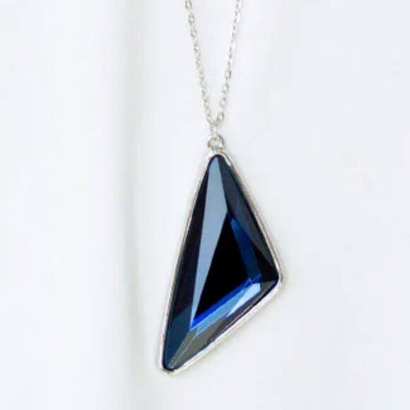Jewelry - Edgy Glam Blue Gem Necklace